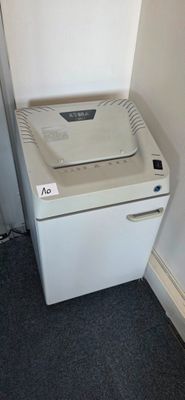 1 Destructeur DE Document Kobra Modele 240.