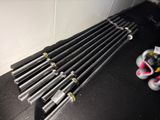 a bunch of metal rods that are on the floor
