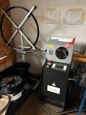 1 machine de découpe de tringle automatique spécifique marque SHUCO SI