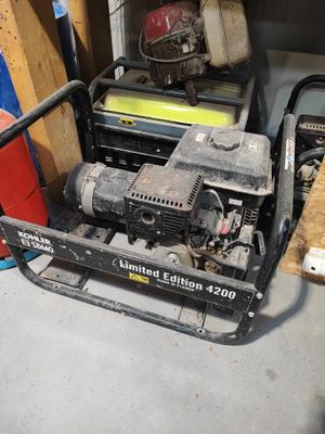une machine posée sur le sol du garage