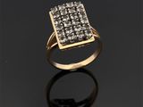 une bague en or et diamants