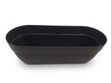 un plat rectangulaire noir sur fond blanc