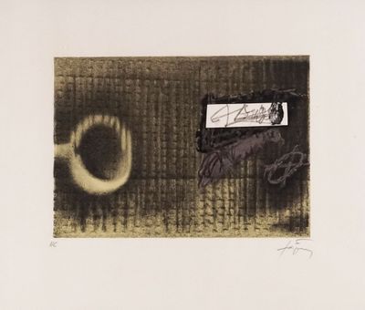 une image représentant une photo en noir et blanc d'une œuvre d'art
