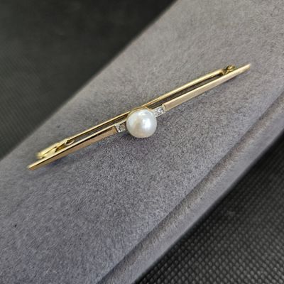 épingle à cheveux ornée de perles et de diamants