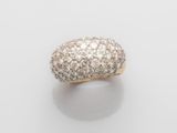 une bague en or et diamant