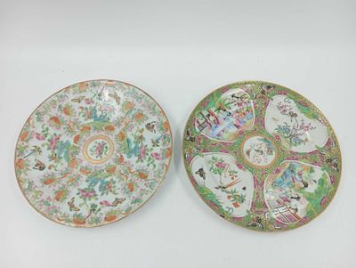 paire d'assiettes de la famille chinoise avec oiseaux et fleurs
