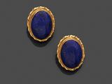 une paire de boucles d'oreilles en lapis-lazuli et en or