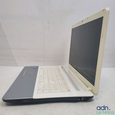 Ordinateur portable - Test d'allumage effectué avec succès -…