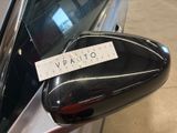 a sticker on the side mirror of a car that says vauto