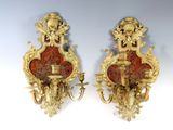 paire d'appliques murales anciennes peintes en rouge et or