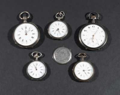 Cinq Montres de poche, gousset, fond de boite en argent sup.