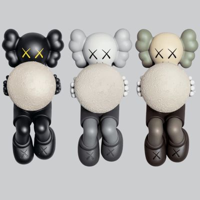 KAWS HOLIDAY SHANGHAI - Figure (Noir+Gris+Brun) (Ensemble de…
