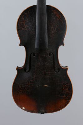 Violon ; portant marque au fer de Moitessier à Paris.