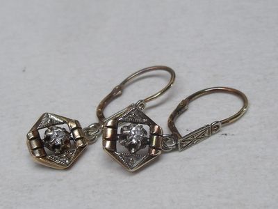 Paire de pendants d’oreilles en or de deux tons 18K, vers 19…
