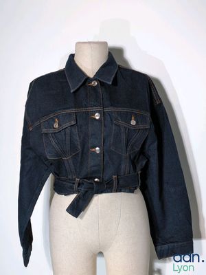 denim jacket on a mannequin mannequin mannequin mannequin mannequin mannequin mannequin mannequin mannequin mann