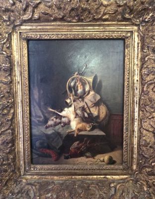 une peinture à l'huile représentant un homme en combinaison de plongée tenant un canard mort