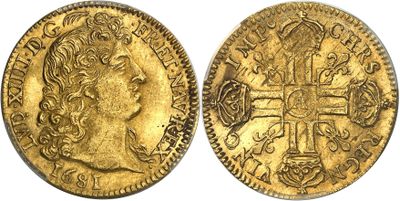 une pièce d'or avec une croix au recto et une couronne au verso