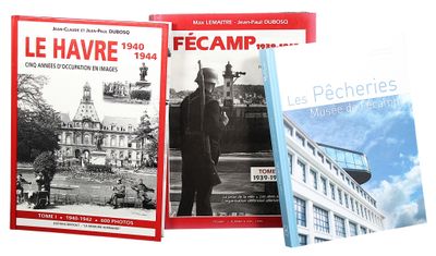 trois livres sur un fond blanc, avec la photo d'un homme en costume-cravate
