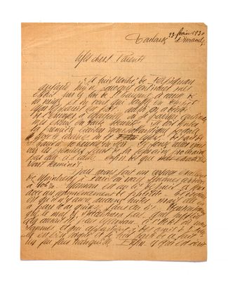 un vieux bout de papier sur lequel figurent des notes manuscrites
