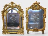paire de miroirs dorés avec un chat au centre de chaque miroir