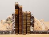 deux livres superposés