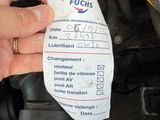 une personne qui détient une vignette apposée sur un véhicule