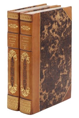 Les deux livres sont alignés l'un au-dessus de l'autre.