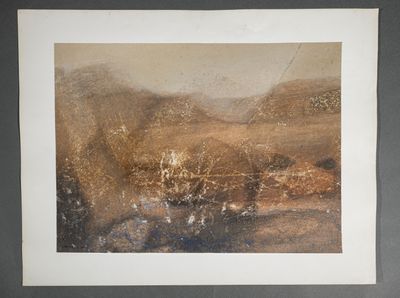 une image représentant une photo d'un paysage désertique avec une montagne en arrière-plan