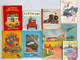 plusieurs livres pour enfants sont alignés sur une surface blanche