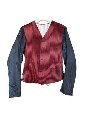 Veste de domestique en tissu rouge rayé noir Début du XXe si…
