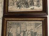 deux photos encadrées accrochées au mur d'une salle de bains