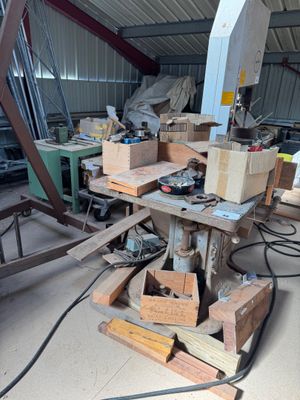 1 presse STEPHONI sur table (ancien modèle)- 1 très ancienne…