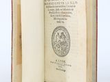 un livre ouvert sur lequel figure l'image d'un phoque