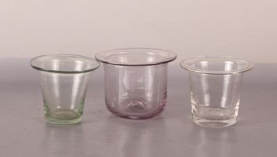 [ DIVERS ] Ensemble de trois petits encrier en verre soufflé…