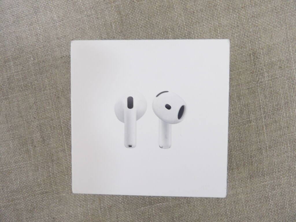 APPLE - Des écouteurs sans fils Airpods 4 - Neuf scellé