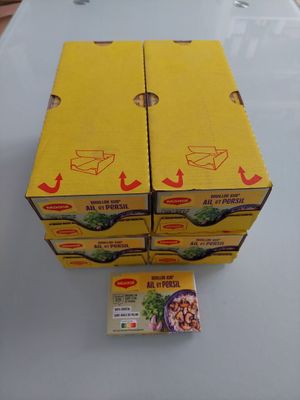 lot de 80 paquets de 8 bouillons KUB MAGGI Ail et Persil dat…