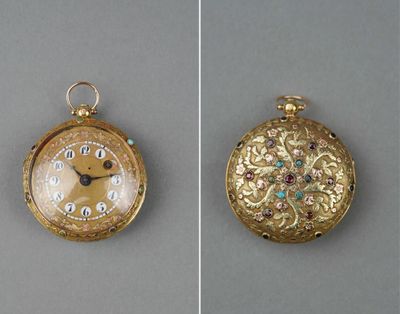 deux photos d'une montre de poche en or et d'une montre de poche en or