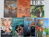un grand nombre de livres posés sur une table