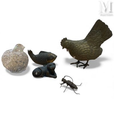 Réunion de bibelots chinois sous la forme d'animaux en bronz…