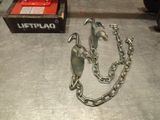 a chain that is attached to a chain with two hooks