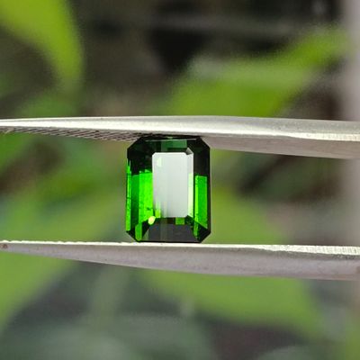 TOURMALINE NATURELLE - Provenance MADAGASCAR - 2.