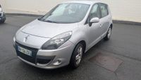 Véhicule RENAULT type MEGANE SCENIC (photo 2)