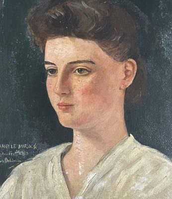 tableau représentant une femme en chemise blanche sur fond noir