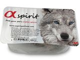 un pot de yaourt sur lequel figure l'image d'un loup