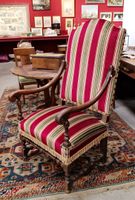 Fauteuil en noyer à entrejambe en H tourné