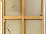 une image représentant une photo d'une fenêtre sur laquelle figurent des inscriptions