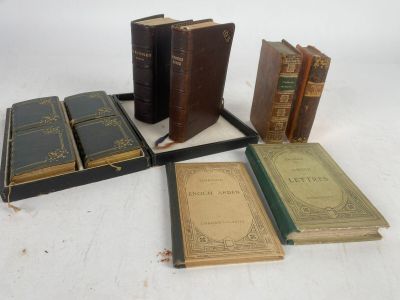 LOT comprenant 6 missels dont 4 dans un coffret.