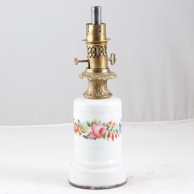 Lampe à huile à modérateur, en porcelaine émaillée à décor d…