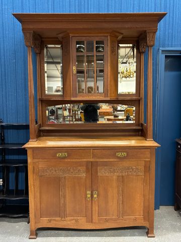 Buffet deux corps de style moderniste 1925 ouvrant en partie bass