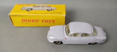 DINKY TOYS. P.L. 17 Panhard lilas bel état d’usage, ref :547…